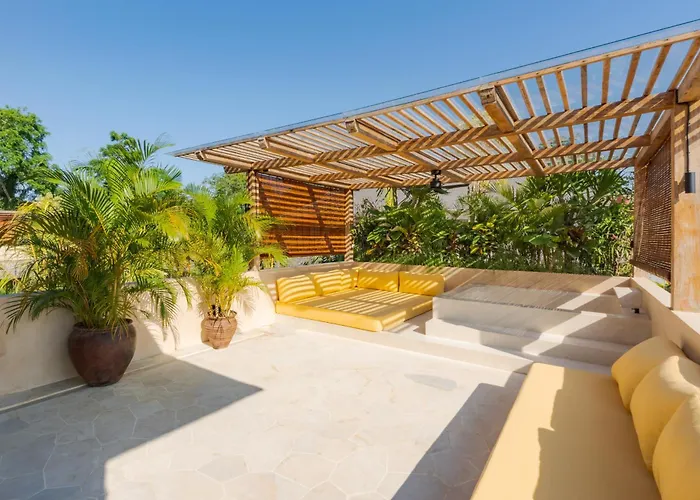 La Isla Boutique Residences